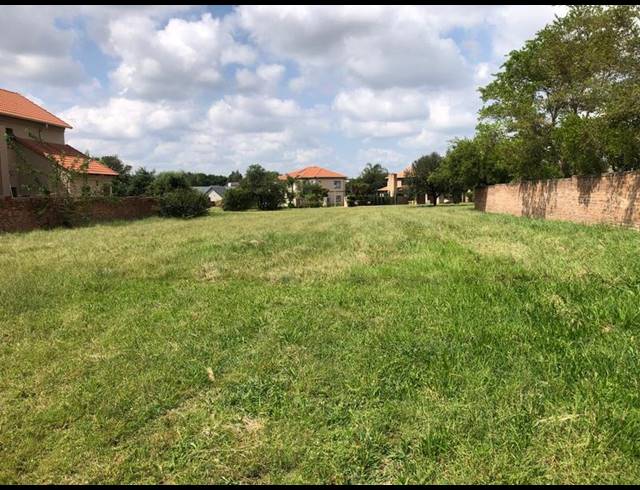 LAND FOR SALE IN SILVERWOODS COUNTRY ESTATE